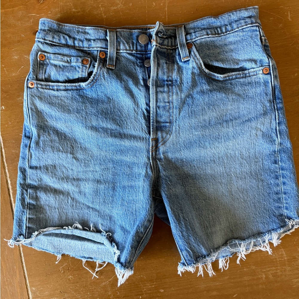 Levi’s 501 Classic Cutoff Denim Shorts - Light Blue
